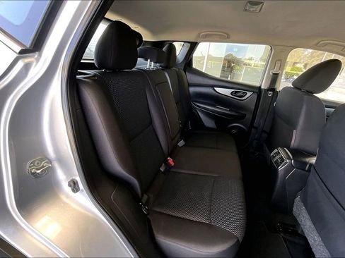 Used 2019 Nissan Rogue Sport S w/ Appearance Package FWD image 25
