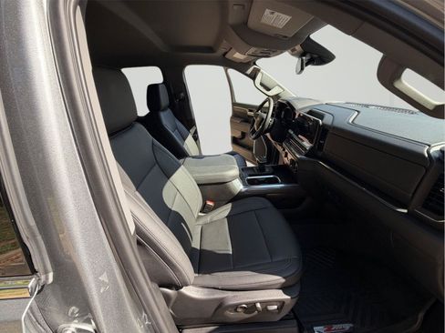 Used 2023 Chevrolet Silverado 1500 LTZ AWD/4WD image 36