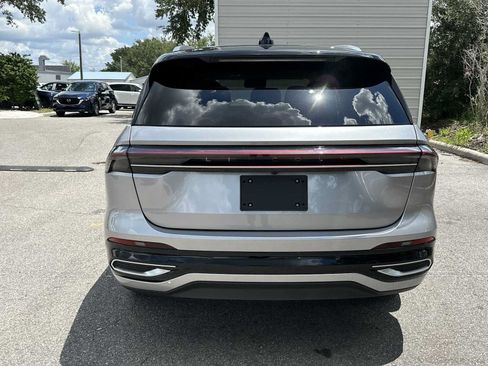 Used 2025 Lincoln Nautilus Reserve AWD/4WD image 5