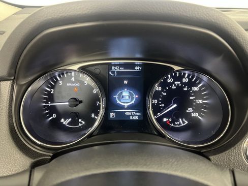 Used 2016 Nissan Rogue SL w/ SL Premium Package image 16