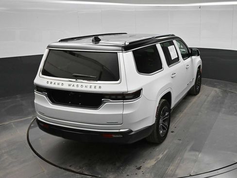 Used 2022 Jeep Grand Wagoneer Series I AWD/4WD image 31