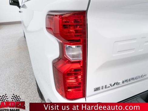 Used 2023 Chevrolet Silverado 1500 W/T image 9
