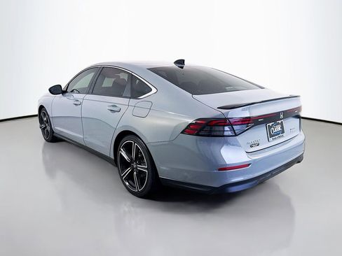 Used 2025 Honda Accord Sport image 5