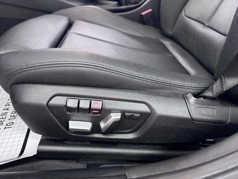 Used 2017 BMW 330i xDrive Sedan image 11