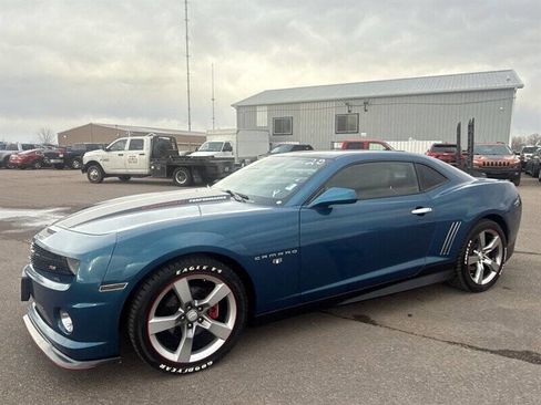 Used 2010 Chevrolet Camaro LT w/ LPO, Ground Effects Package image 2