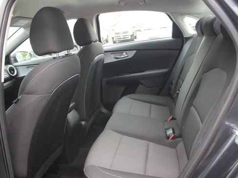 Used 2024 Kia Forte LXS w/ LXS Technology Package FWD image 22