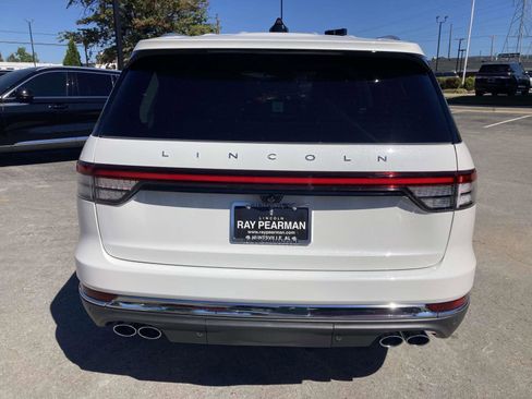 New 2026 Lincoln Aviator 2WD w/ Jet Appearance Package image 6