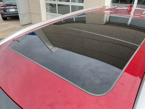 Used 2023 Nissan Rogue SL w/ SL Premium Package image 9