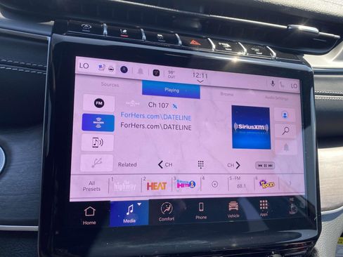 New 2025 Jeep Grand Cherokee Limited w/ Luxury Tech Group II image 8