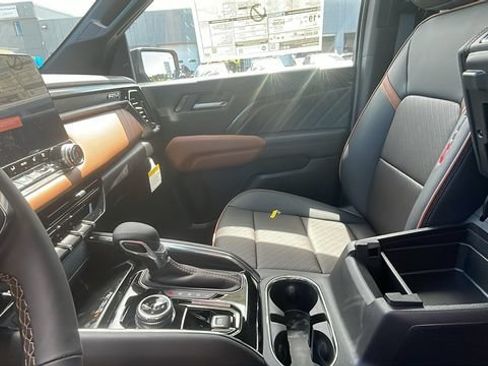 New 2026 GMC Canyon AT4 w/ Technology Plus Package AWD/4WD image 17