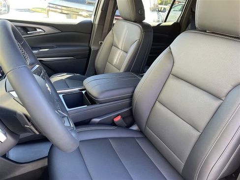 New 2026 Chevrolet Traverse LT image 21