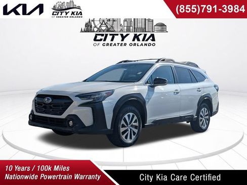 Used 2023 Subaru Outback Premium AWD/4WD image 1