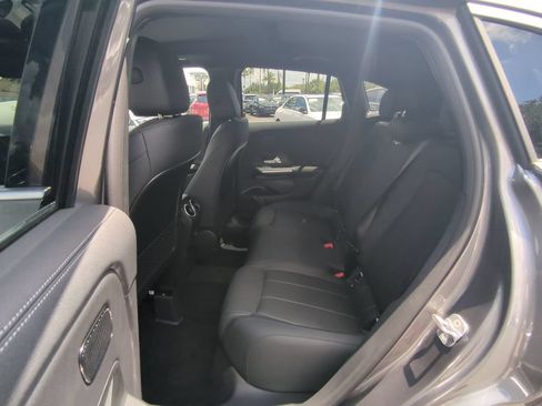 Used 2026 Mercedes-Benz GLA 250 4MATIC image 5