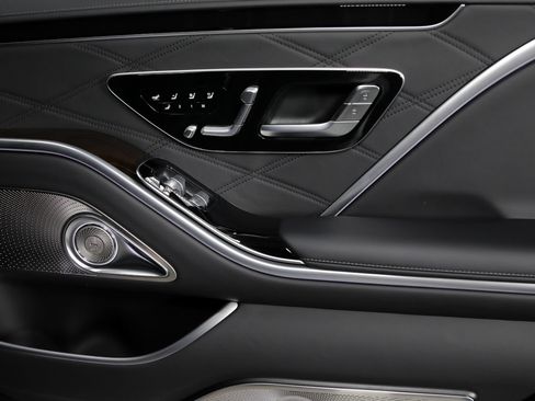 Used 2026 Mercedes-Benz Maybach S 580 4MATIC image 45