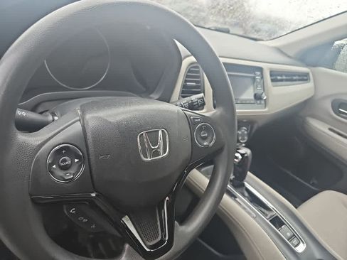 Used 2016 Honda HR-V LX image 5