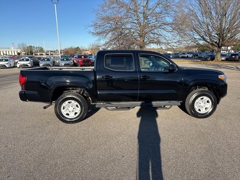 Used 2023 Toyota Tacoma SR image 6