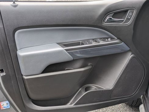 Used 2019 Chevrolet Colorado Z71 image 9