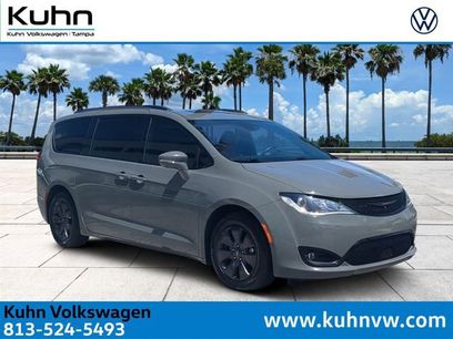 Used 2020 Chrysler Pacifica Limited w/ Quick Oder Package 2EV RED-S