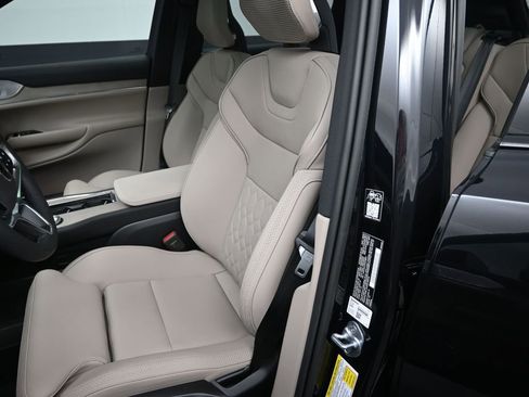 New 2025 Volvo EX90 Ultra image 10