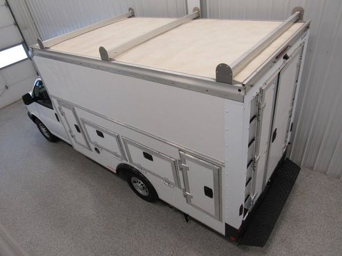 Used 2020 Chevrolet Express 3500 w/ Power Convenience Package RWD image 6
