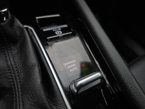 Used 2024 Jeep Compass Latitude w/ Convenience Group image 27