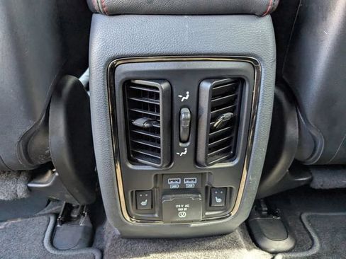 Used 2018 Dodge Durango R/T w/ Blacktop Package RWD image 17
