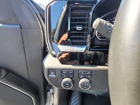 Used 2024 Chevrolet Silverado 1500 LTZ AWD/4WD image 18