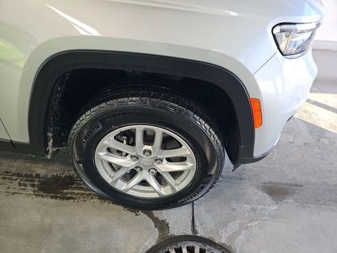 Certified 2023 Jeep Grand Cherokee L Laredo image 4