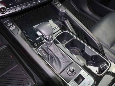 Used 2025 Kia Telluride S FWD image 23