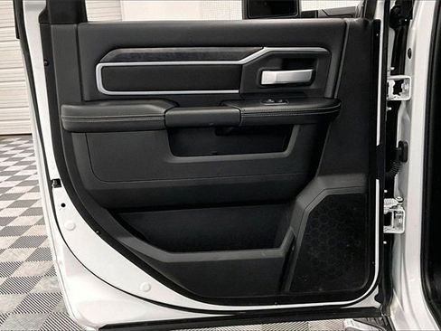 Used 2024 RAM 3500 Big Horn image 20