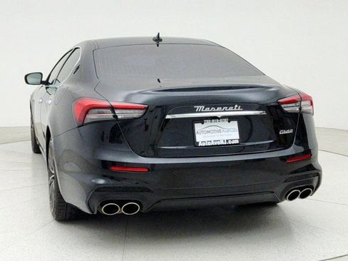 Used 2023 Maserati Ghibli Modena image 6