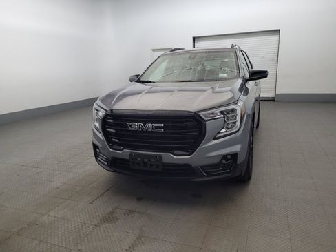 Used 2023 GMC Terrain SLT w/ Elevation Edition AWD/4WD image 15