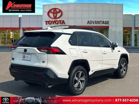 Used 2023 Toyota RAV4 SE w/ Weather & Moonroof Package AWD/4WD image 7
