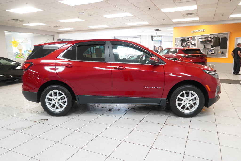 Used 2023 Chevrolet Equinox LT AWD/4WD image 7