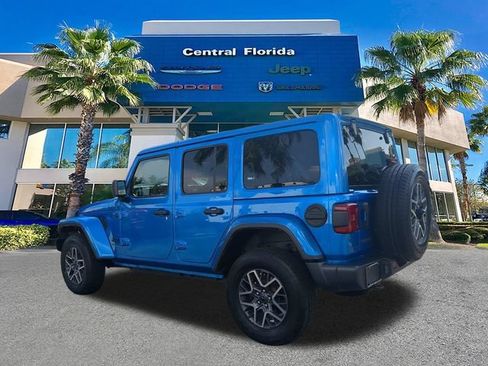 Used 2025 Jeep Wrangler Unlimited Sahara w/ Safety Group AWD/4WD image 7