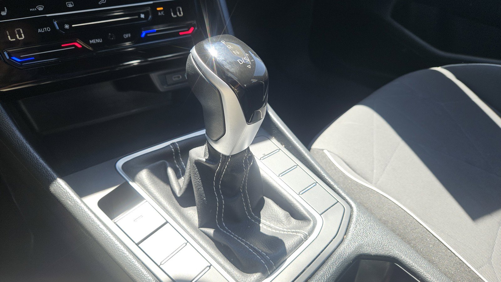 Used 2025 Volkswagen Jetta Sport FWD image 14