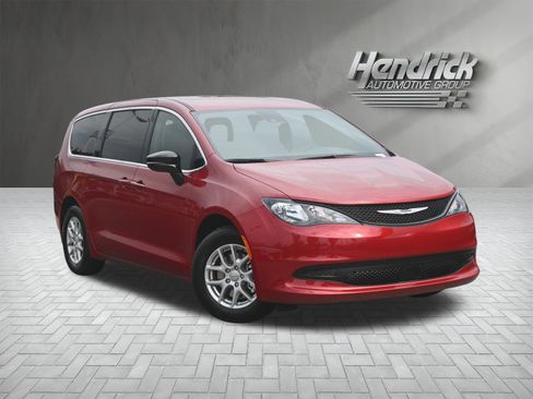 New 2026 Chrysler Voyager LX image 2