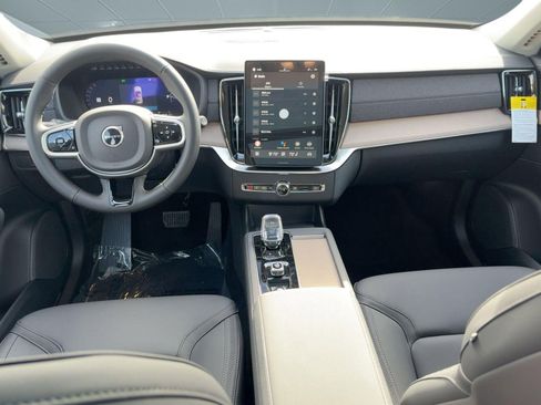 New 2026 Volvo XC90 T8 Plus w/ Protection Package Premier image 15