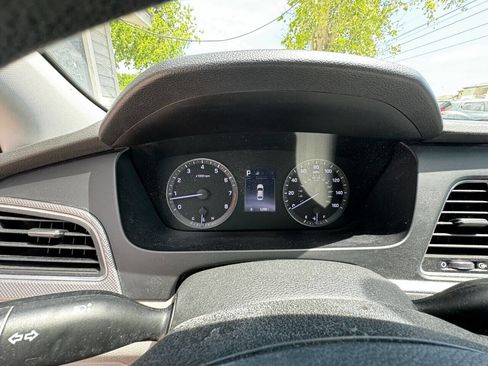Used 2017 Hyundai Sonata SE image 18