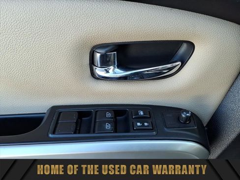 Used 2017 Nissan Titan SV image 13