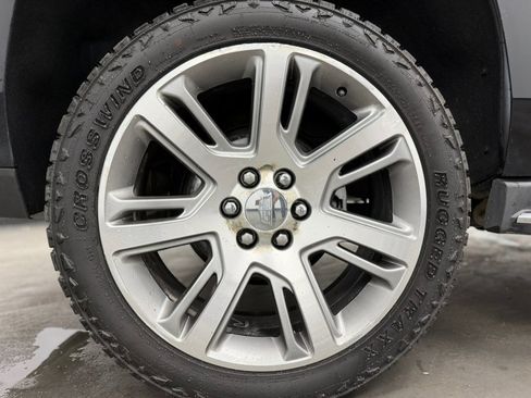 Used 2017 Cadillac Escalade Luxury AWD/4WD image 73