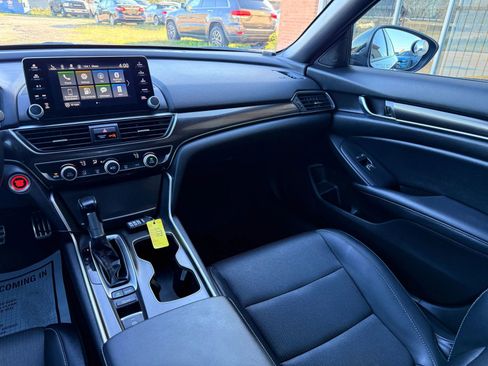 Used 2021 Honda Accord Sport image 24