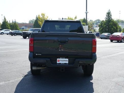 Used 2024 Toyota Tacoma SR5 AWD/4WD image 6