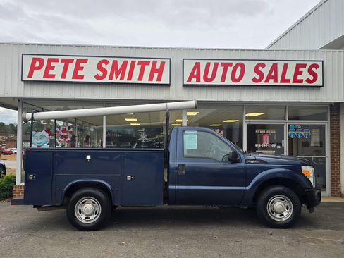 Used 2015 Ford F250 XL image 2