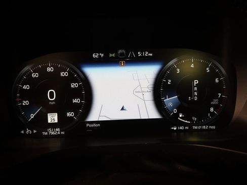 Used 2018 Volvo XC60 T5 Momentum w/ Vision Package image 31