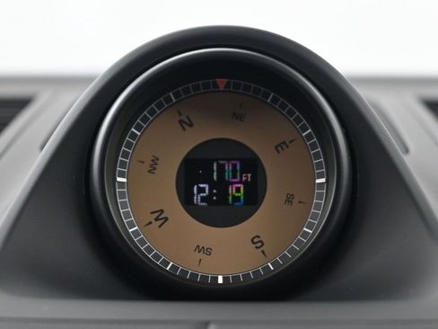 New 2026 Porsche Macan image 12