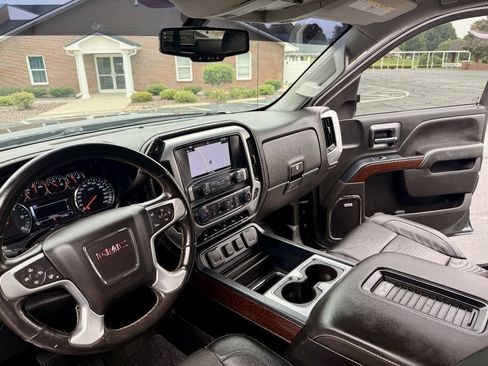 Used 2018 GMC Sierra 2500 SLT AWD/4WD image 11
