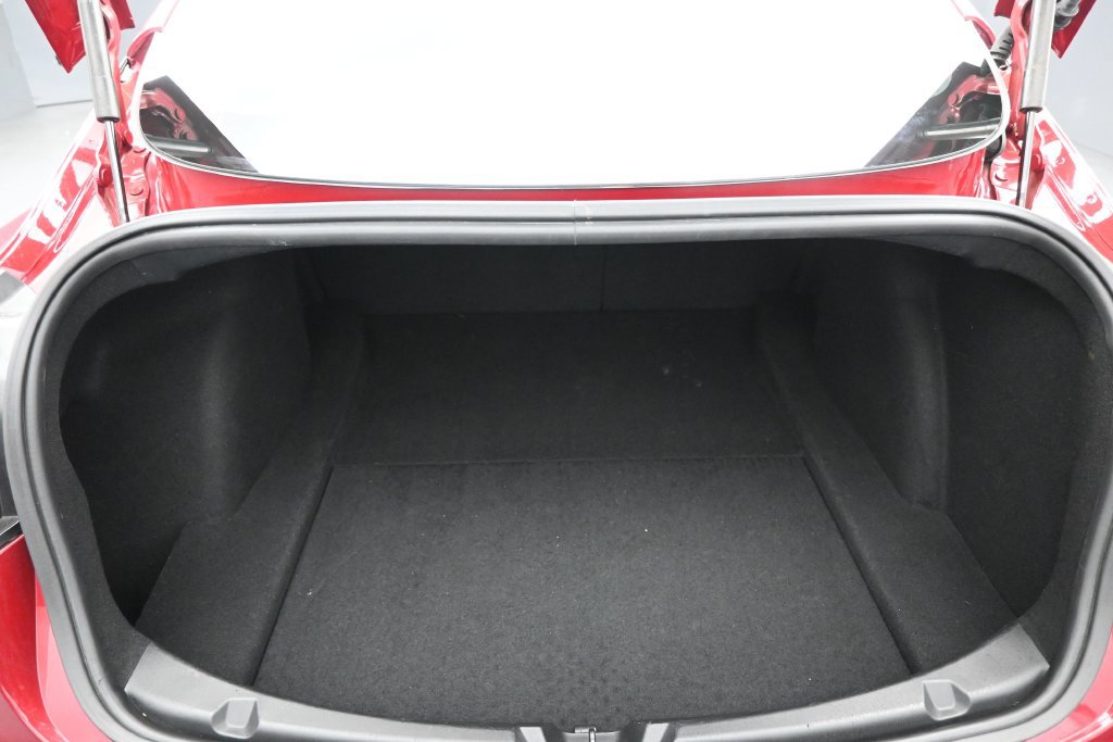Used 2018 Tesla Model 3 Long Range RWD image 26