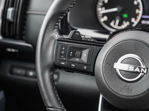 Used 2023 Nissan Pathfinder SL w/ Lighting Package (N92) image 19