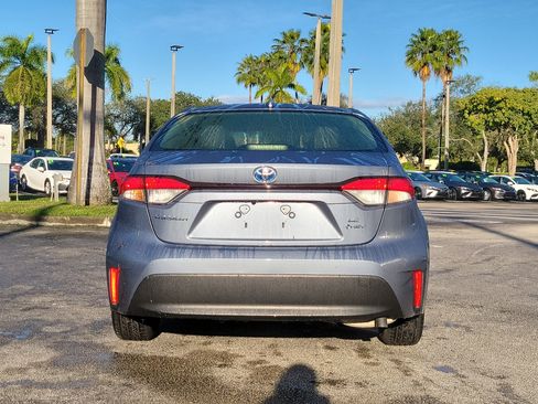Used 2025 Toyota Corolla LE image 6